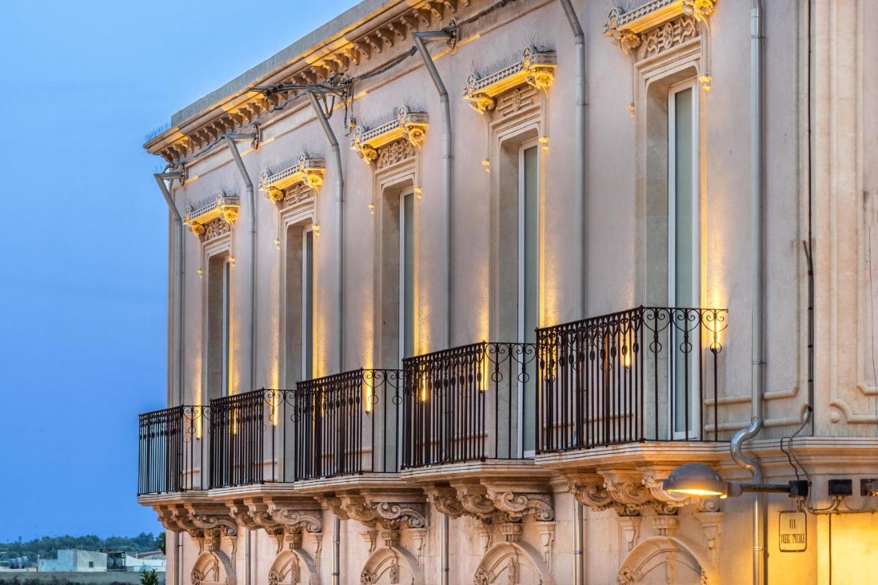 Casa Ruiz Suites Noto Luaran gambar